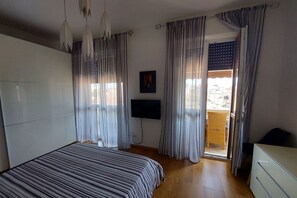 2 soverom, safe på rommet, strykejern/-brett og wi-fi