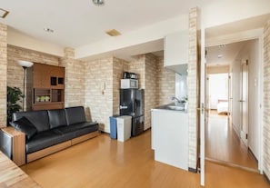 TV - Grandioso Nakano 701Beautiful night view10 minutes by train to ShinjukuHighspeed WiFi / Nakano-ku Tokyo (Nakano-ku)