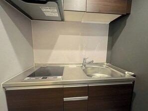 雪櫃、微波爐、爐具、多士爐