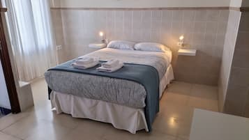 1 soverom, strykejern/-brett, reiseseng for barn og wi-fi (inkludert)