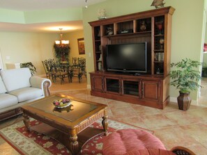 Smart TV, DVD player, books, video library - Cape Marco Monterrey with Oceanfront Views at Marco Island (Marco Island)