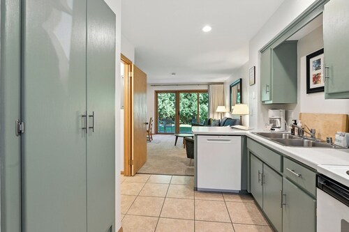 *Central Fish Creek* - Near Peninsula State Park and Shopping!