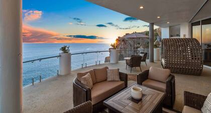 Cliffside Villa with Ocean View, Pool, Sauna, Butler