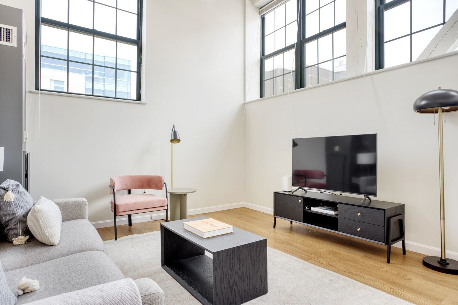 テレビ、ステレオ