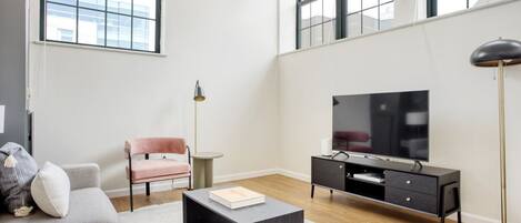 テレビ、ステレオ