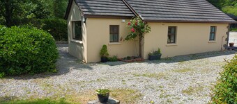 Sea View 1-Bed Cottage, Sleeps 2 w/ Private Garden