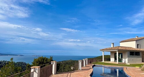 Villa for rent with swimming pool in Begur, Centre