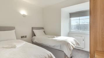 2 bedrooms, WiFi, bed sheets