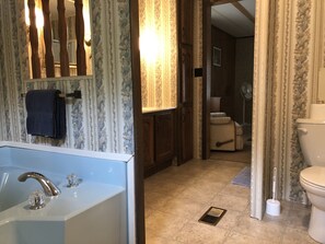 Ducha, jab ón y papel higiénico