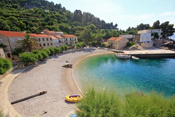 Nearby beaches
