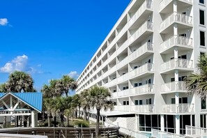 Exterior - Fourth-floor condo with partial Gulf views, WiFi, balcony, pool & tennis (Fort Walton Beach)