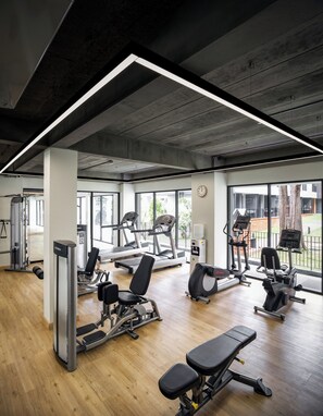 ستوديو اللياقة البدنية