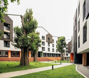 Vista frontal de la propiedad