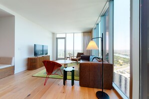 Televisión, tenis de mesa y libros 