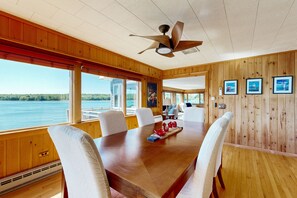 تناول الطعام