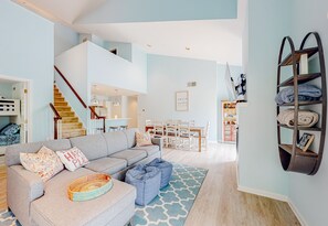 电视、壁炉、书