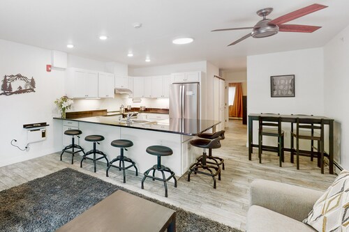 Ski-in/ski-out condo near the slopes with pool, fast WiFi & garden-level patio