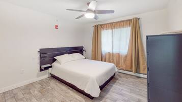 1 habitación, wifi y ropa de cama