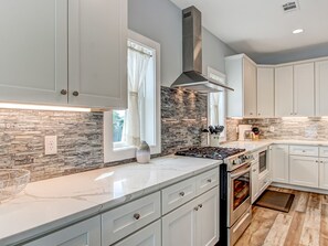 Fridge, microwave, oven, stovetop - Heated Pool Access, Relaxing Beach House (Tybee Island)