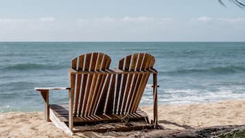Una spiaggia nelle vicinanze, teli da spiaggia