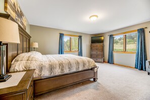 4 室のベッドルーム、インターネット、ベッドシーツ