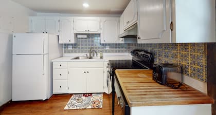 Quiet mountain-view condo with patio, fireplace & grill - walk to Vail bus