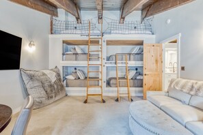 3 camere, accesso a Internet, lenzuola