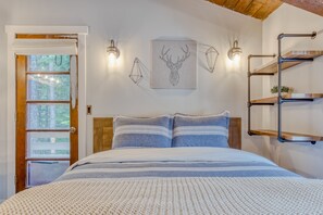 3 bedrooms, internet, bed sheets