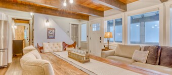 Serene condo with skiing, fireplace, mountainview, & washer/dryer