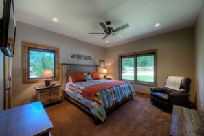 4 bedrooms, iron/ironing board, Internet, bed sheets