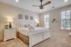 3 bedrooms, iron/ironing board, free WiFi, bed sheets - Stunning Home with Screened Porch in North Beach Resort & Villas - 500 Yards to Pools/Beach (North Myrtle Beach)