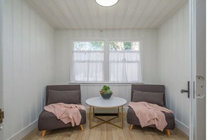 Interior - A Modern Minimalist's Dream- near DT, UNR & FWY (Reno)