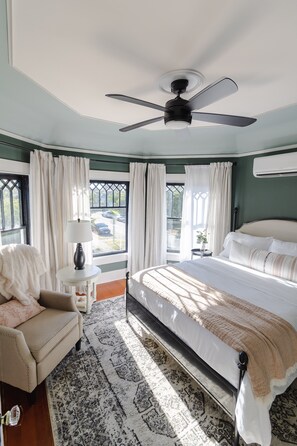 4 Schlafzimmer, Bügeleisen/Bügelbrett, kostenloses WLAN, Bettwäsche