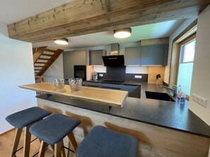 Fridge, oven, dishwasher, toaster