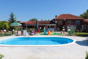 Outdoor pool - NATURE HOUSE BULGARIA (Radanovo)