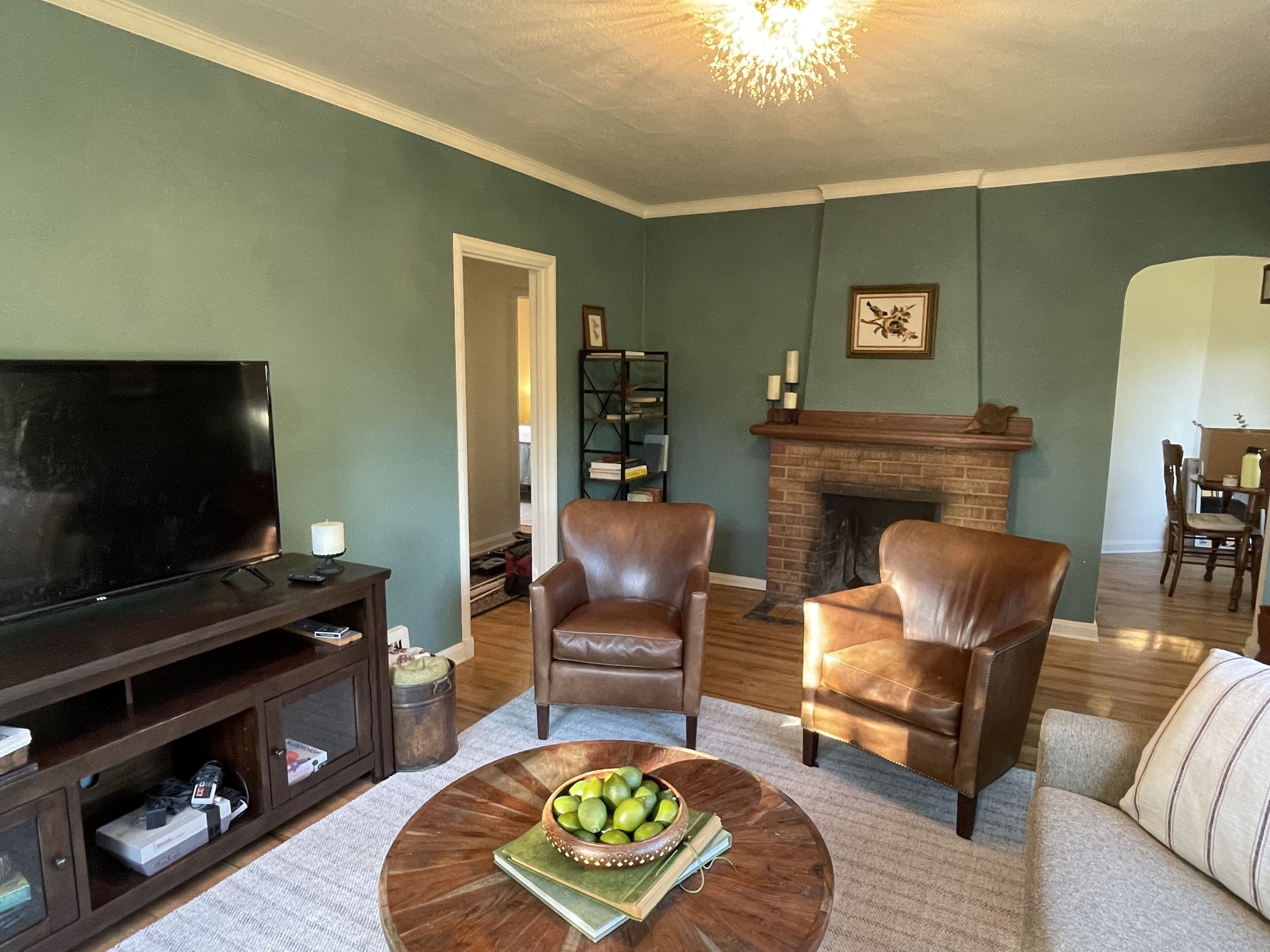 Artistically Designed Home near Fairgrounds and U of O