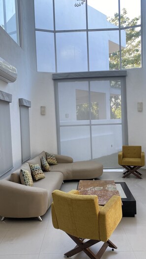 Living area - Bonita Casa con Alberca Frente al Campo de Golf Marina Vallarta (Puerto Vallarta)