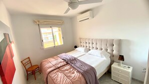 1 dormitorio, tabla de planchar con plancha, wifi gratis y ropa de cama
