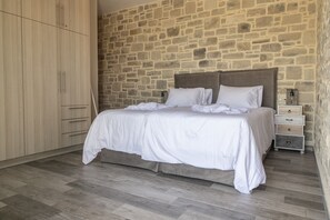 2 Schlafzimmer, Zimmersafe, Bügeleisen/Bügelbrett, kostenloses WLAN