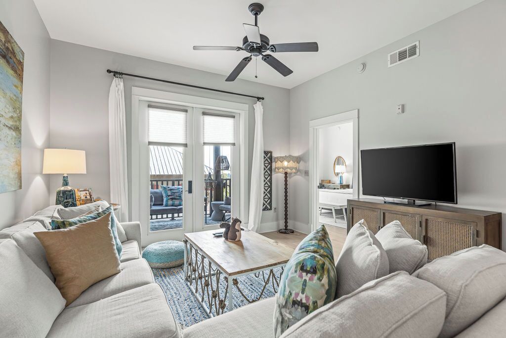"Beach-a-holic" - Redfish Village - 2 BR  - DEEDED BEACH ACCESS! - Complimentary Shuttle