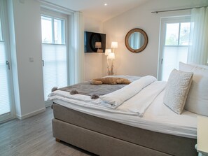 2 Schlafzimmer, Bügeleisen/Bügelbrett, Reisekinderbett, kostenloses WLAN