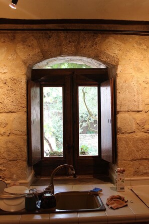 Fridge, microwave, stovetop, dishwasher - Lugar Histórico con Encanto en la Ciudad Medieval de Frías (Frías)