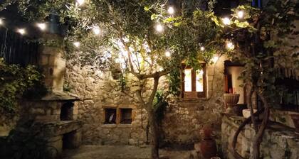 Lugar Histórico con Encanto en la Ciudad Medieval de Frías