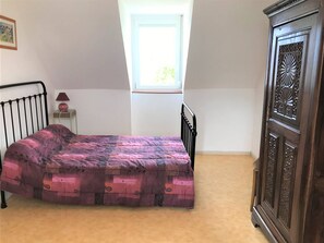 2 bedrooms