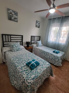 2 Schlafzimmer, Schreibtisch, kostenloses WLAN