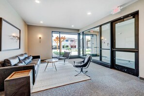 Interior - Downtown WP Loft 206 I Hot Tub I Great Views I Bunk Room I Discounted Attractions (Winter Park)