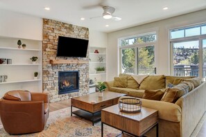 TV connectée, cheminée, jeux vidéo, livres