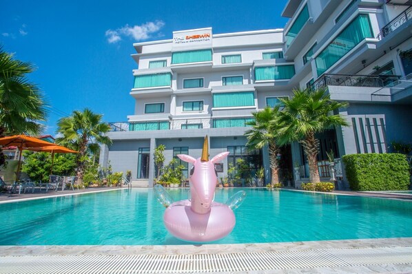 Front of property - The Cheewin Hotel And Convention (Chum Phae)