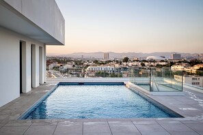 Pool - Superb 3-room apartment, 10 minutes from the beach with parking (Marseille)