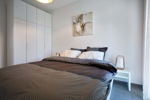 3 bedrooms, desk, iron/ironing board, travel crib - Superb 3-room apartment, 10 minutes from the beach with parking (Marseille)